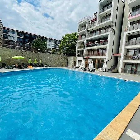 Helios New Premium Studio Apartment